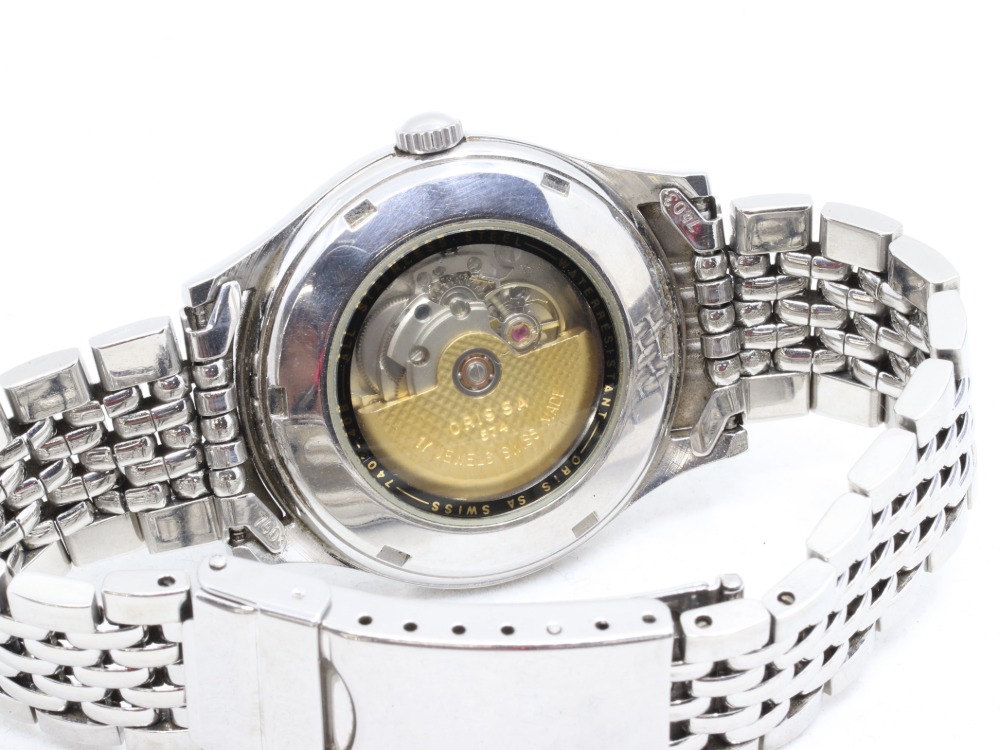 オリスのポインターデイト裏蓋