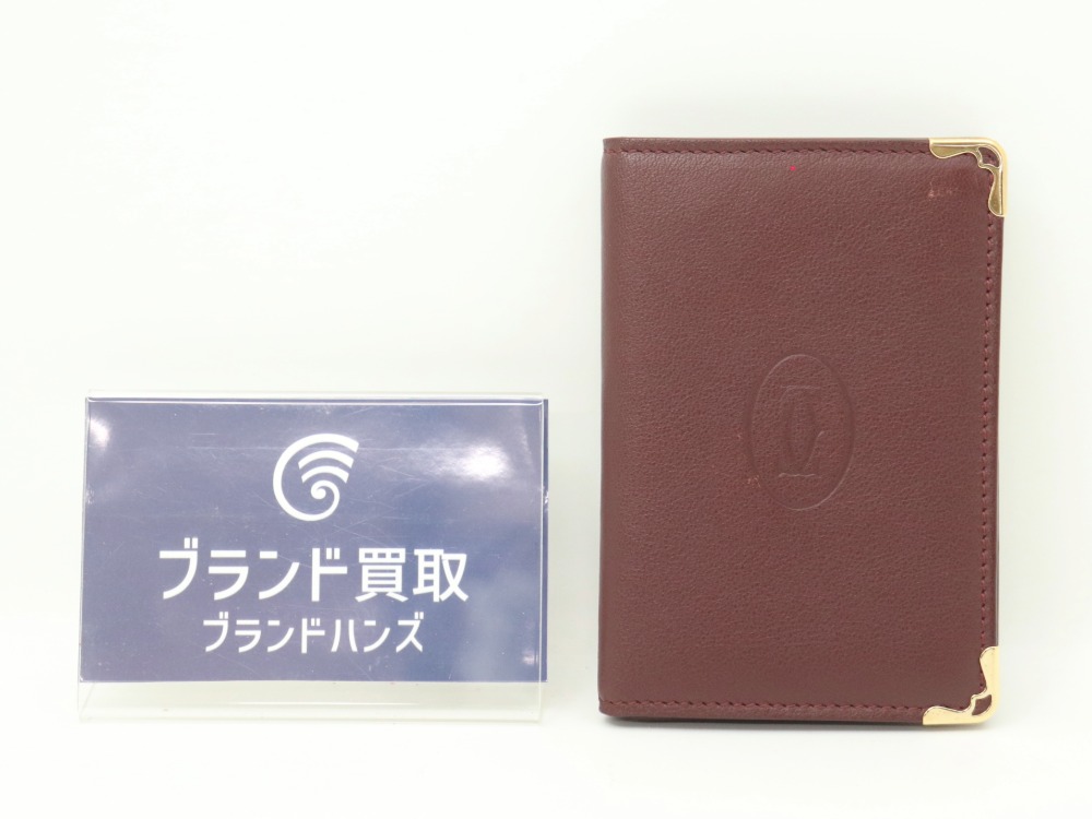 カルティエマストのカードケース正面