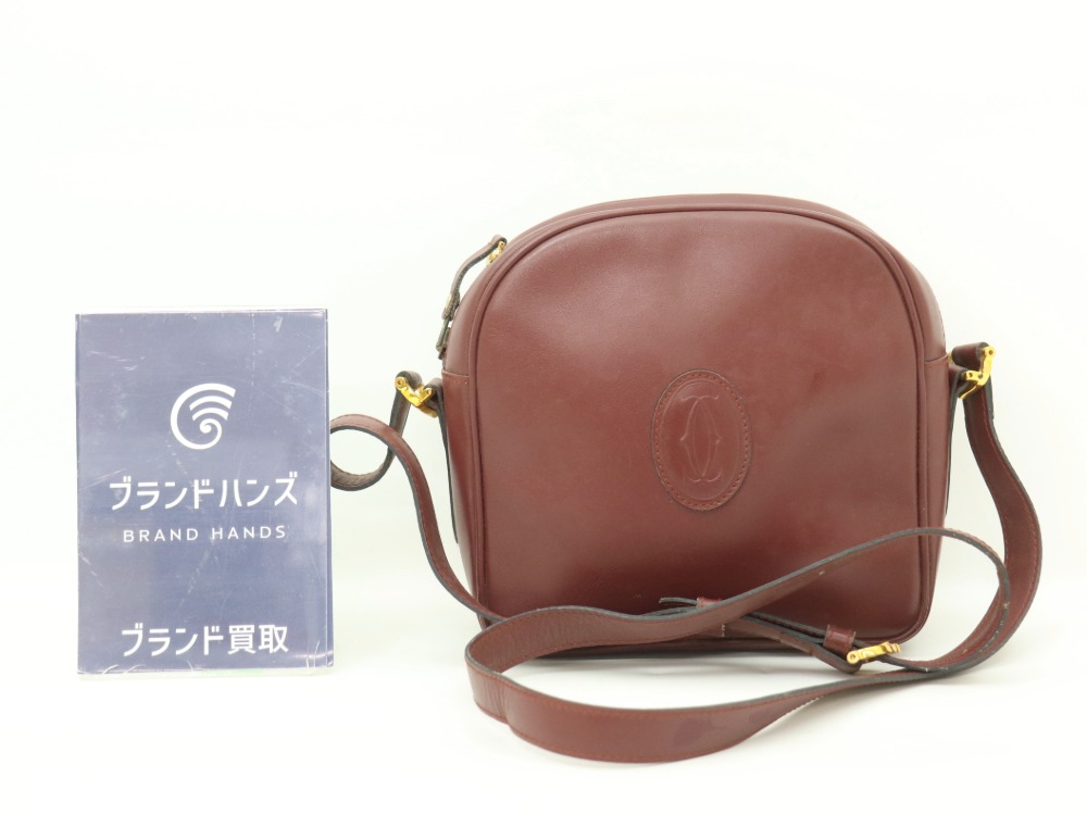 カルティエマストショルダーバッグ正面