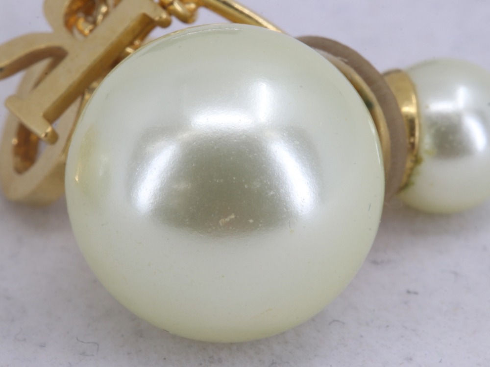 クリスチャンディオールトライバルフェイクパールイヤリングアップ画像