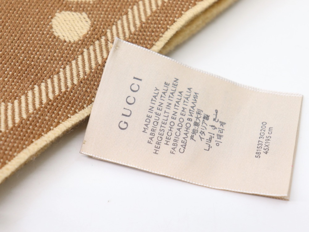 グッチのGGジャガードマフラータグ