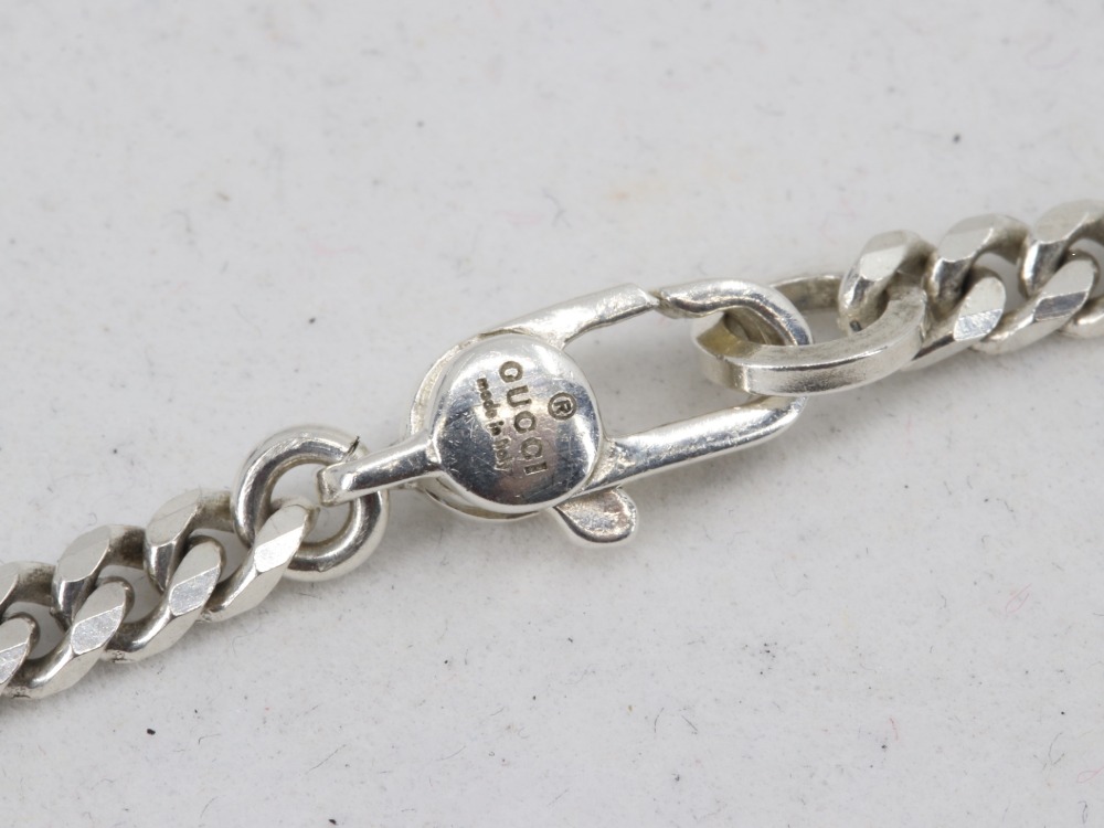 グッチノットインフィニティ留め具