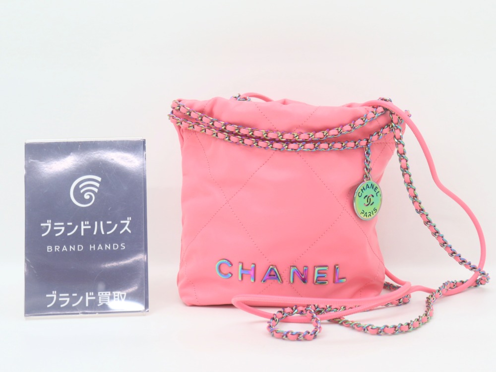 シャネル22ミニショルダーバッグ全体図