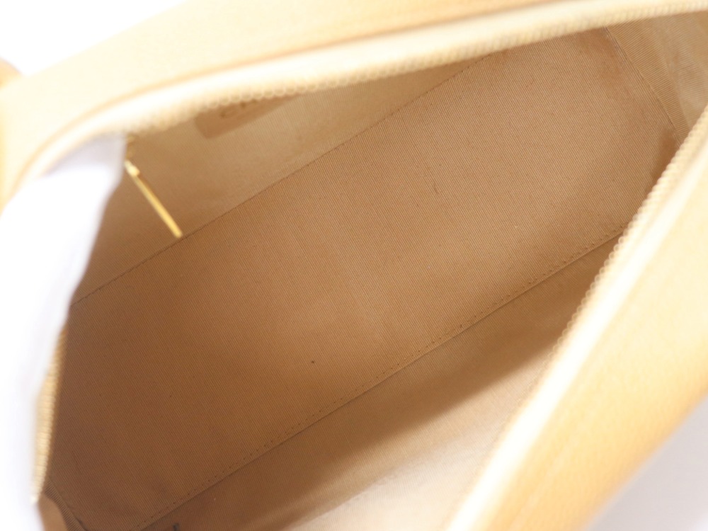 シャネルキャビアスキンココマークボストンバッグ内側