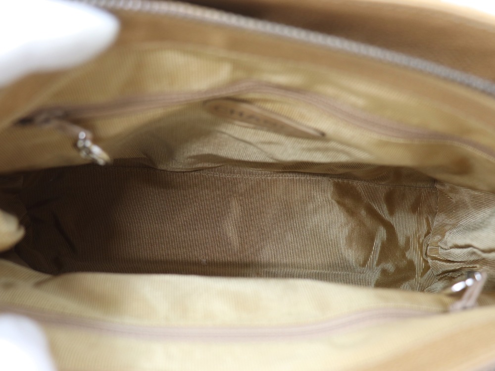 シャネルキャビアスキンチェーントートバッグ内側