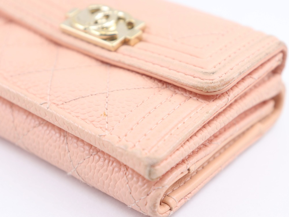 シャネルキャビアスキン三つ折り財布角スレ