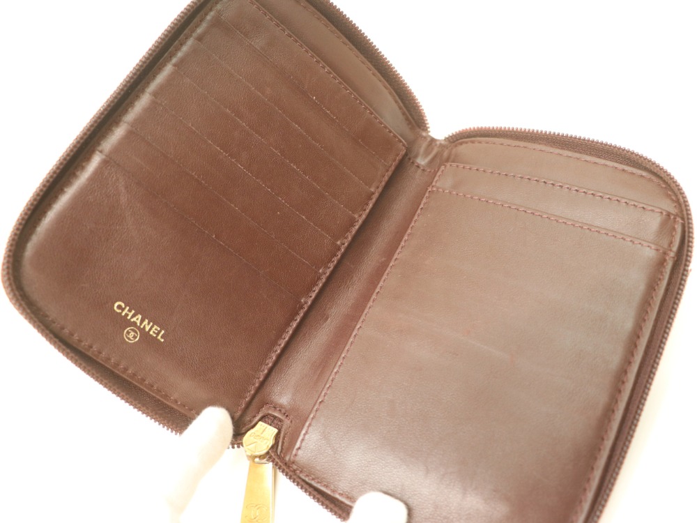 シャネルキャビアスキン二つ折り財布ブラウン内部