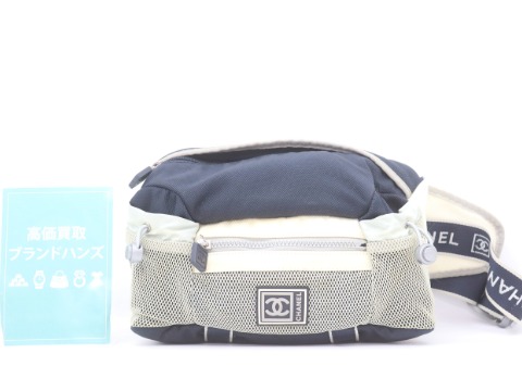 シャネルスポーツラインボディバッグ