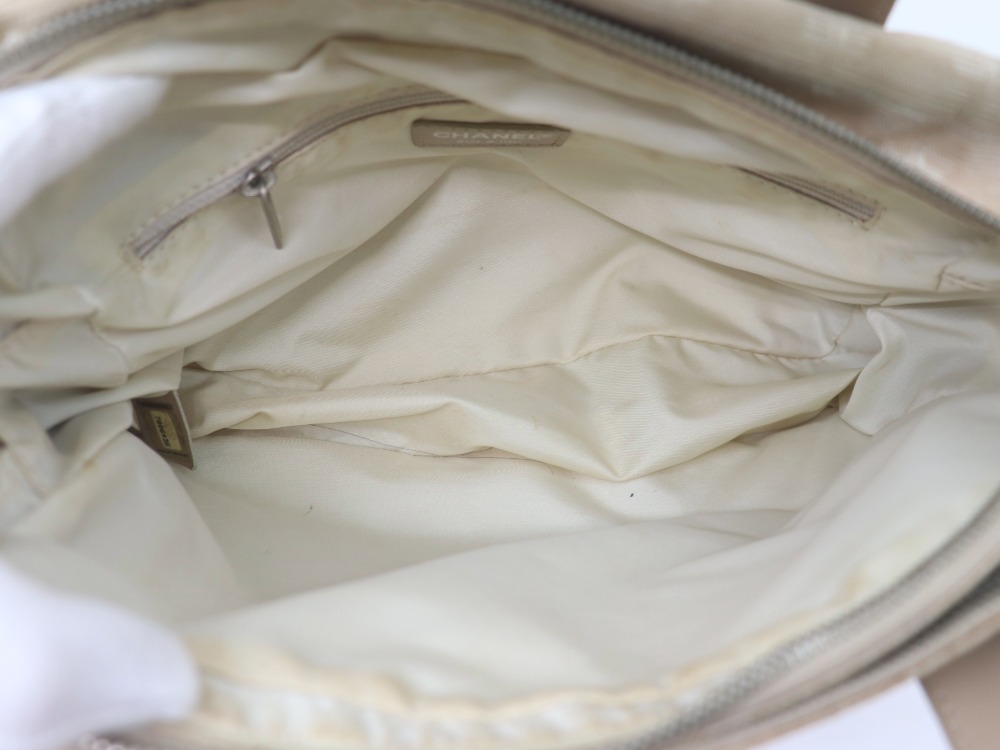 シャネルニュートラ2WAYハンドバック内部