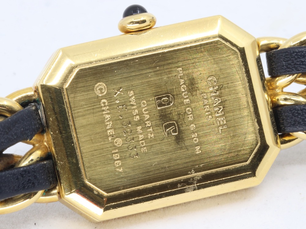 シャネルプルミエールM裏ブタ