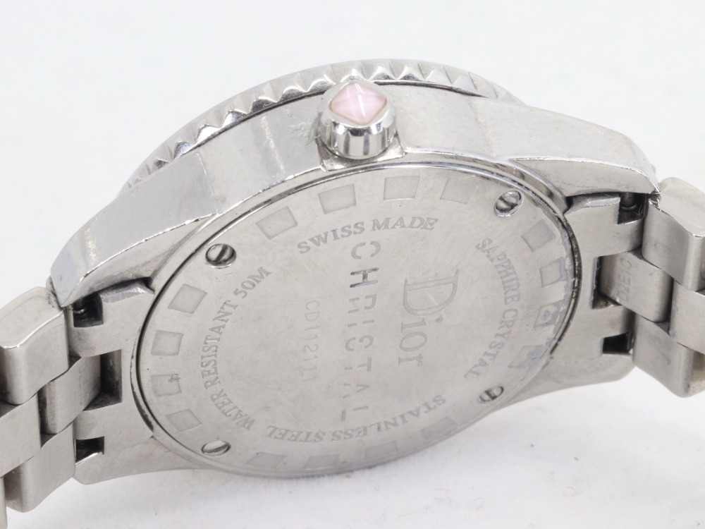 ディオールクリスタルベゼル腕時計裏ブタ