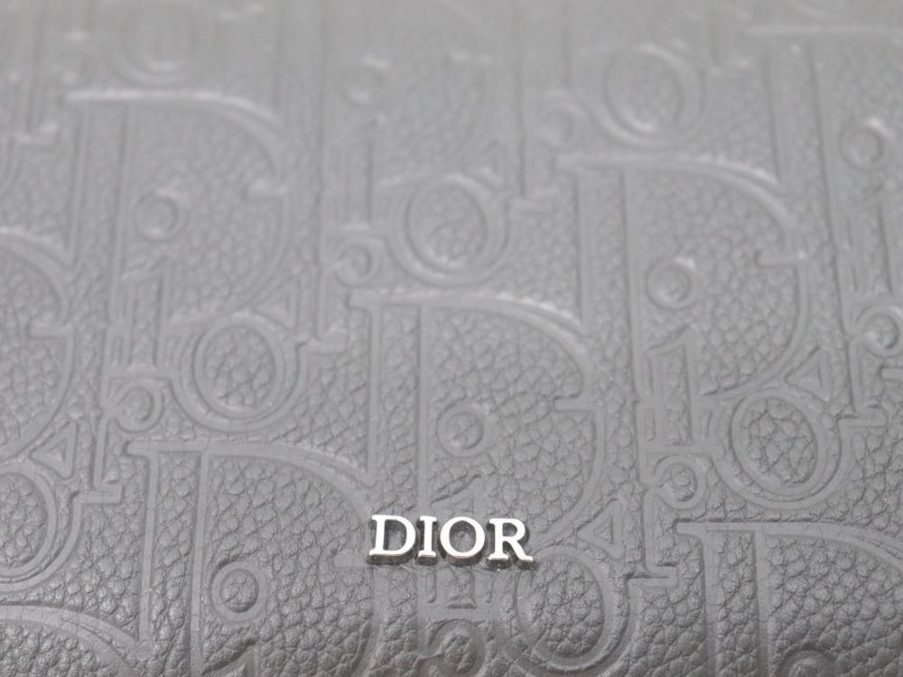 ディオールグラビティ二つ折りラウンドファスナー長財布ロゴ