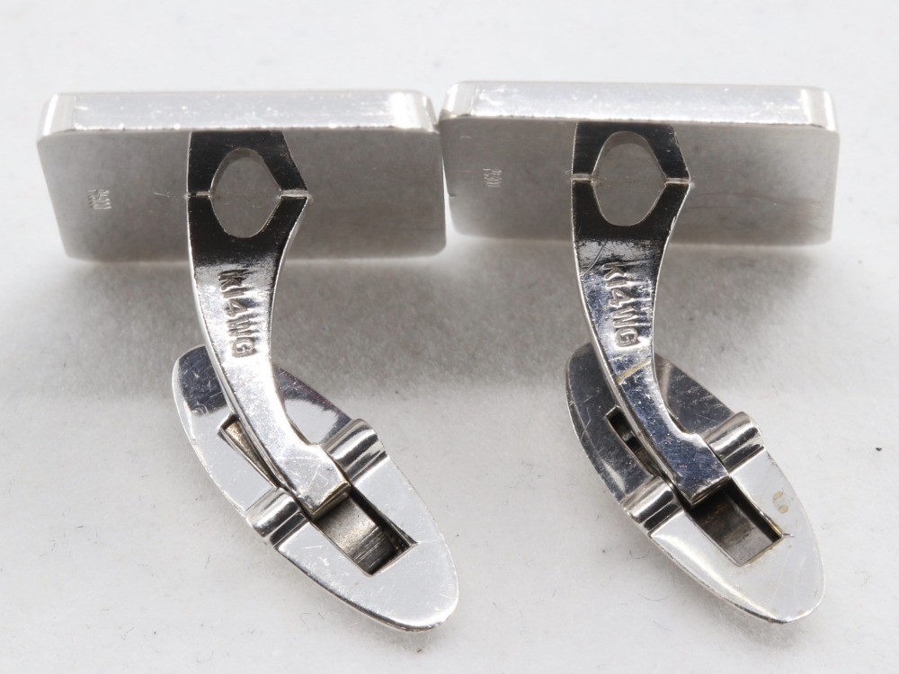 プラチナPT900のカフス刻印2