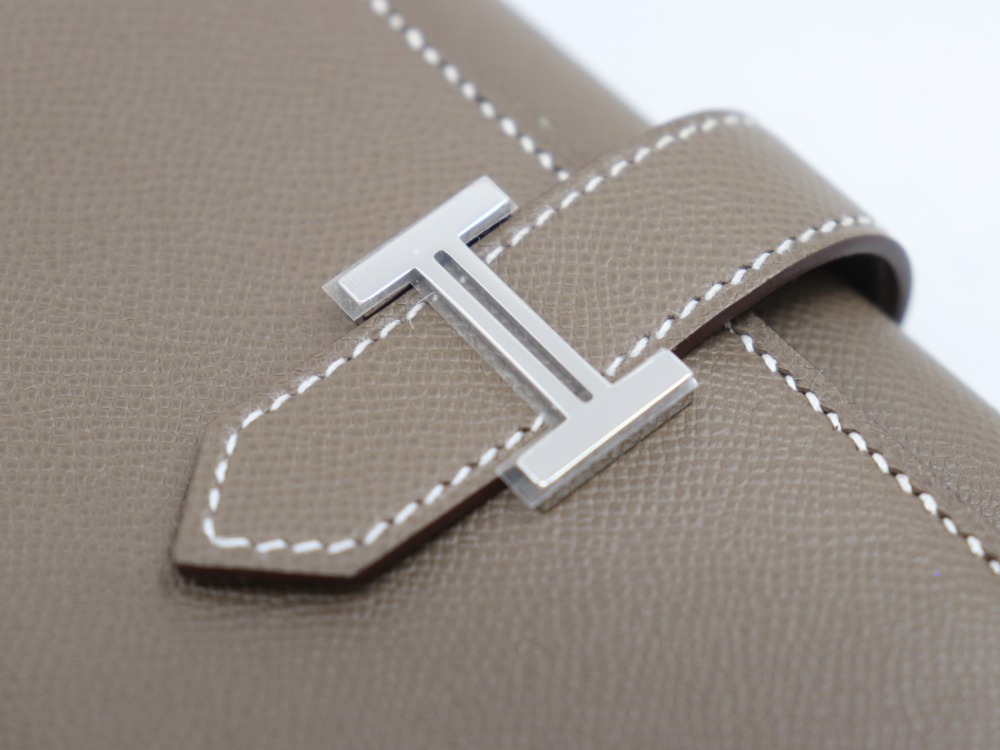 ベアンコンビネエトゥープ金具