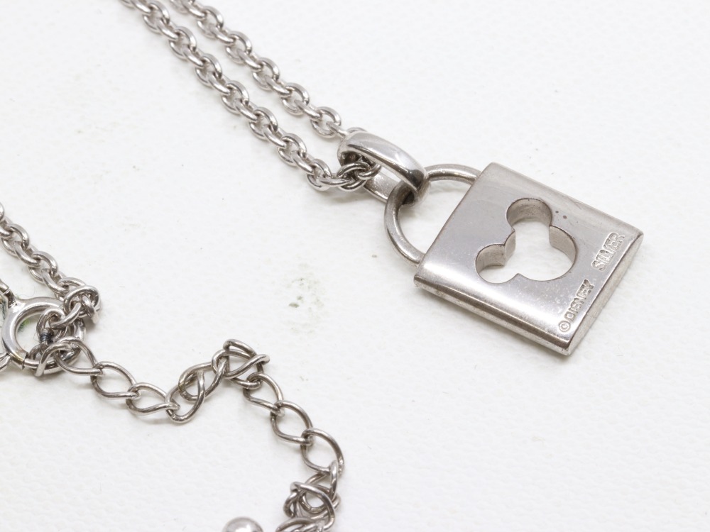 傷有りの銀SV925ジルコニアネックレス背面