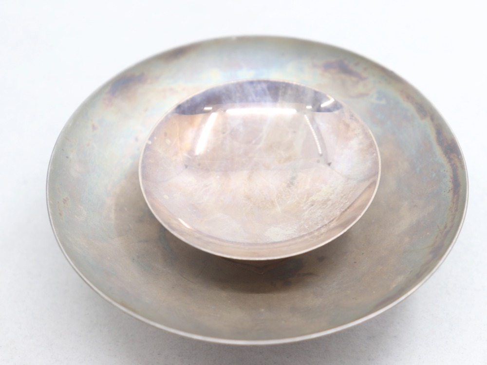 変色大の純銀SV1000銀杯2点正面