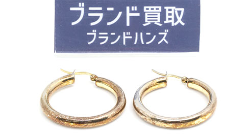 銀シルバーのピアス