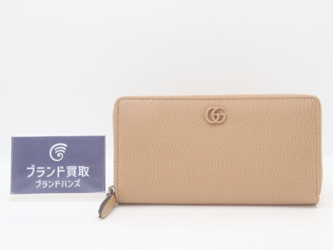 グッチのGGマーモント長財布ベージュ