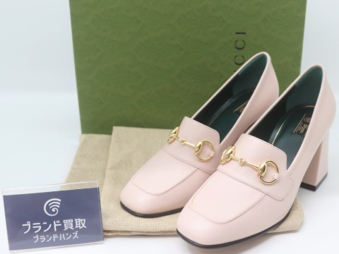 グッチのホースビットパンプス