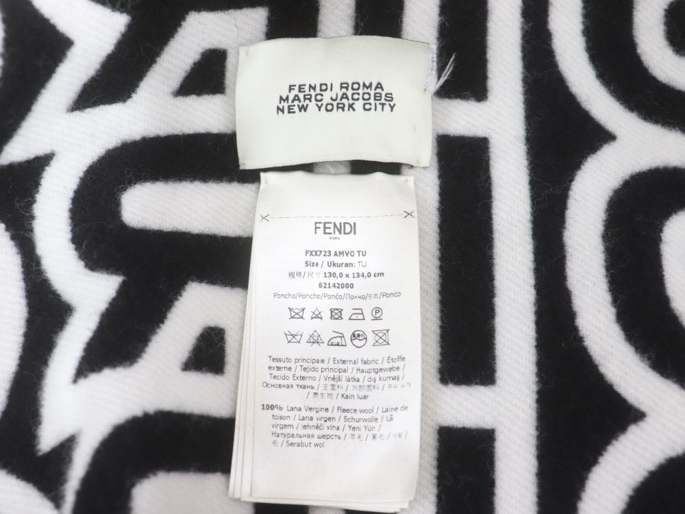 フェンディのウールポンチョタグ