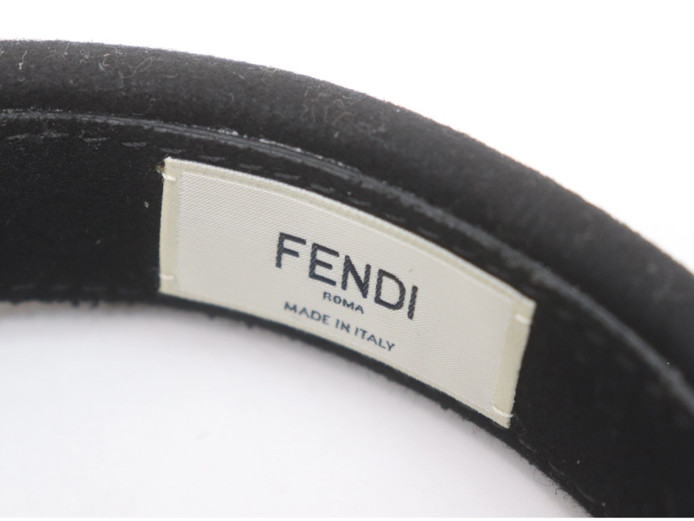 フェンディイヤーマフ刻印