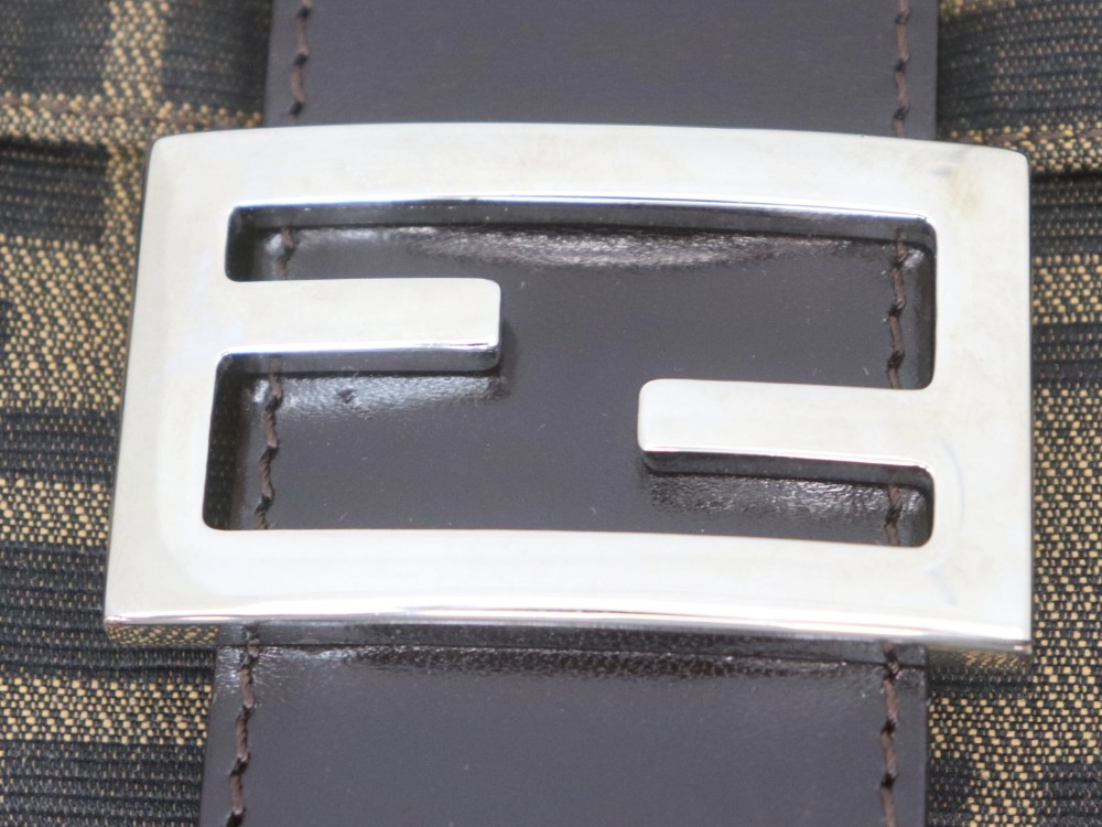 フェンディズッカ柄マンマバケット金具