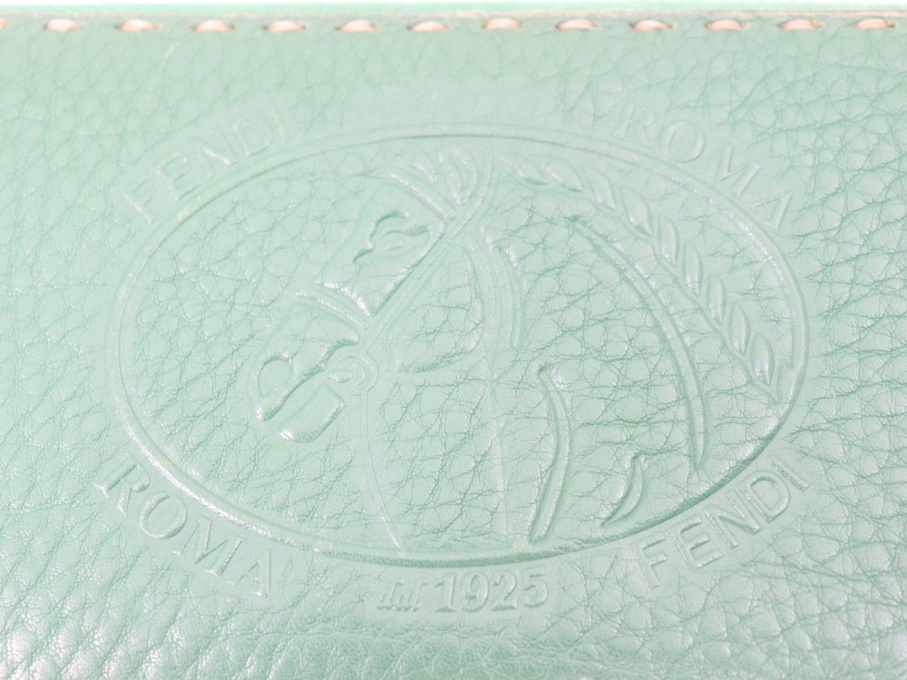 フェンディセレリア長財布刻印