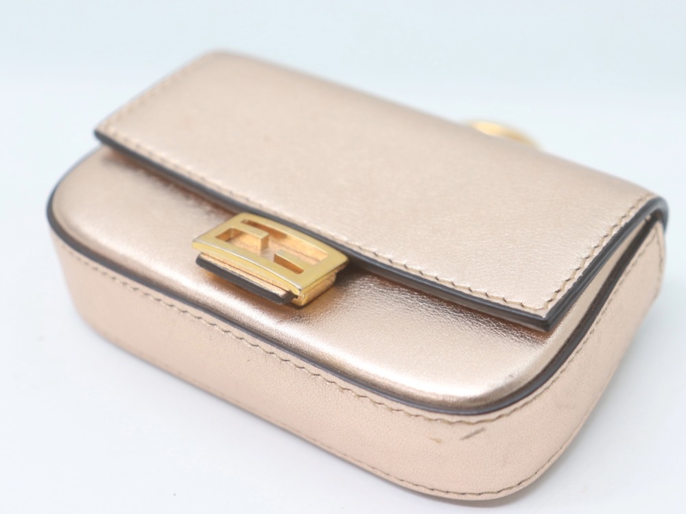 フェンディナノバケット角スレ