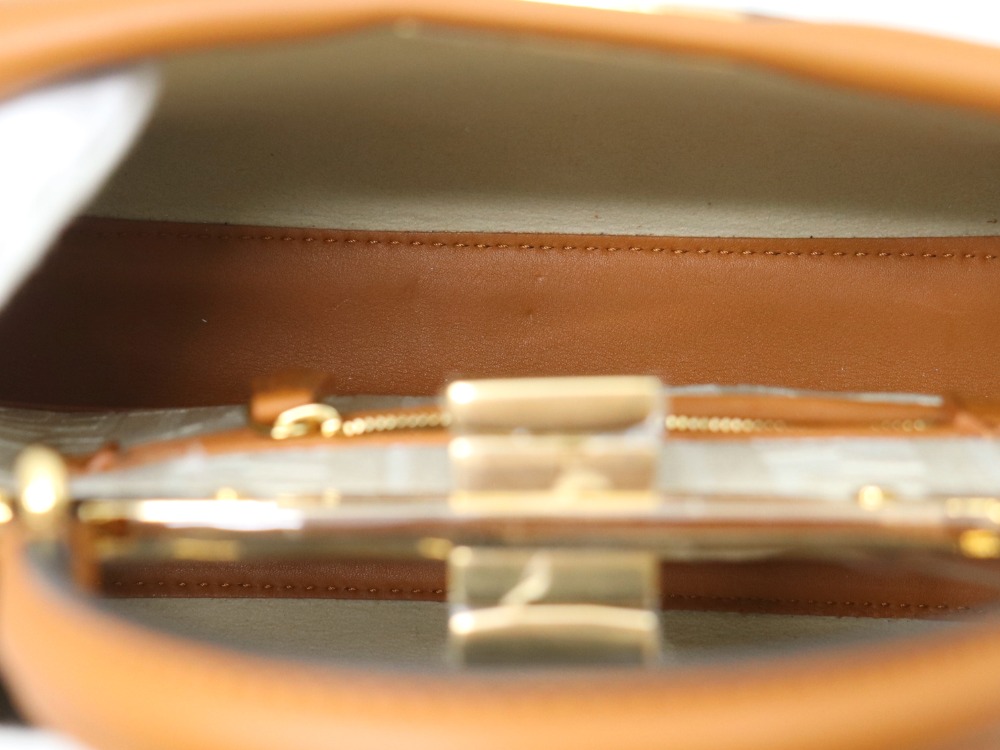 フェンディピーカブーブラウン内側