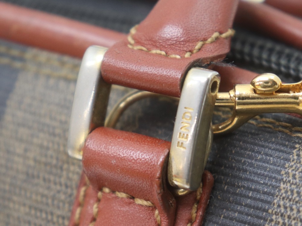 フェンディペカン柄2wayハンドバッグ金具