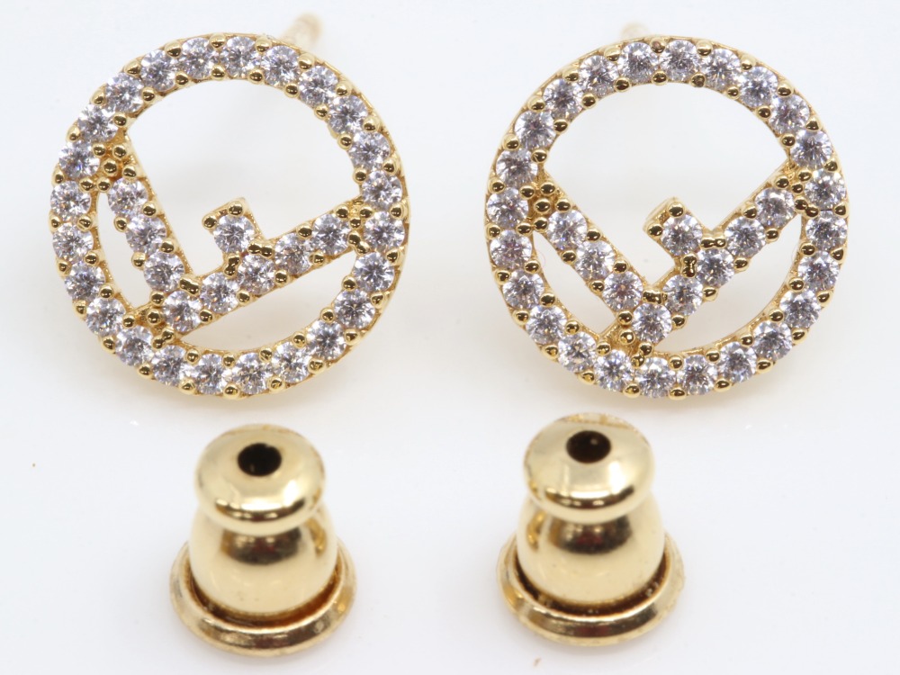 フェンディラインストーンエフイズピアスキャッチ