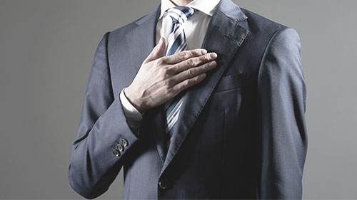 ブランドハンズ宝塚店の鑑定士にお任せください