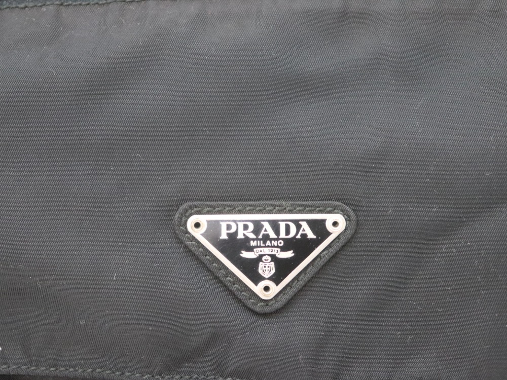 プラダのショルダーバッグB8994ロゴ