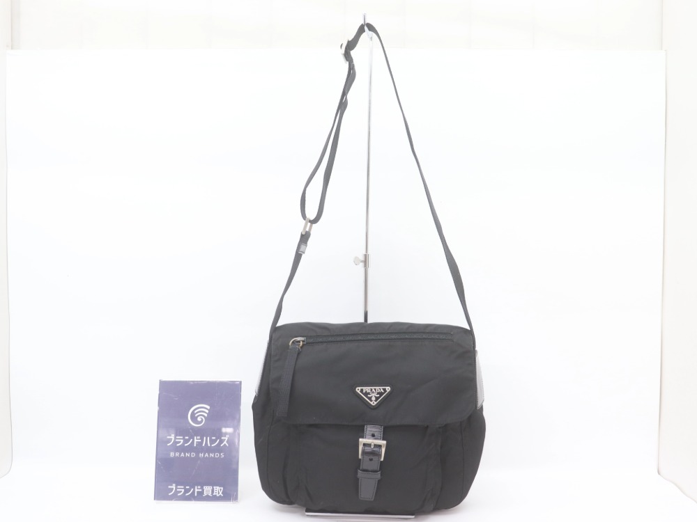 プラダのショルダーバッグB8994全体