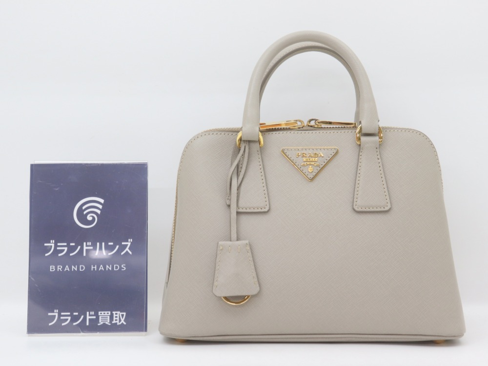 プラダサフィアーノレザーハンドバッグ全体