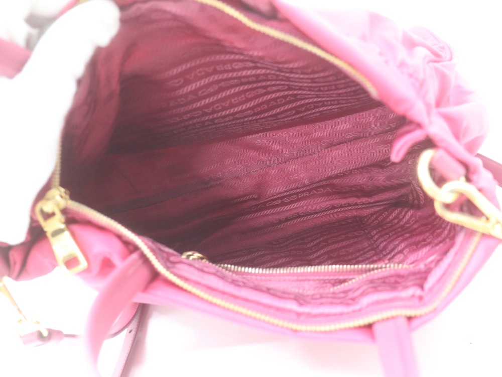 プラダショルダーバッグ内側