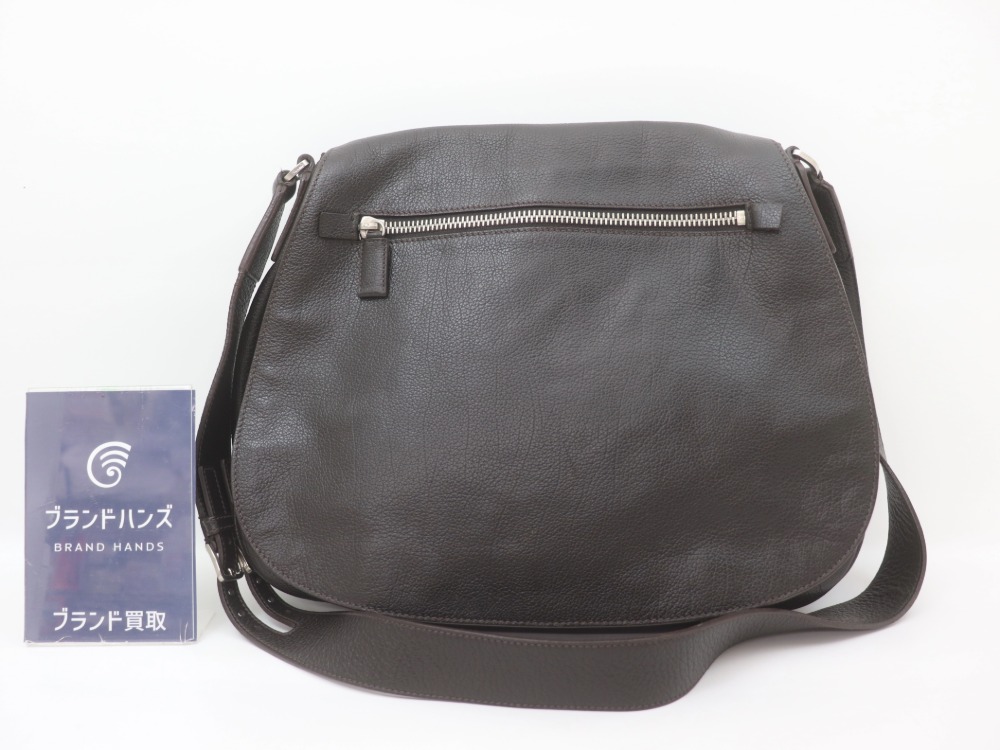 プラダトリヨンショルダーバッグ全体