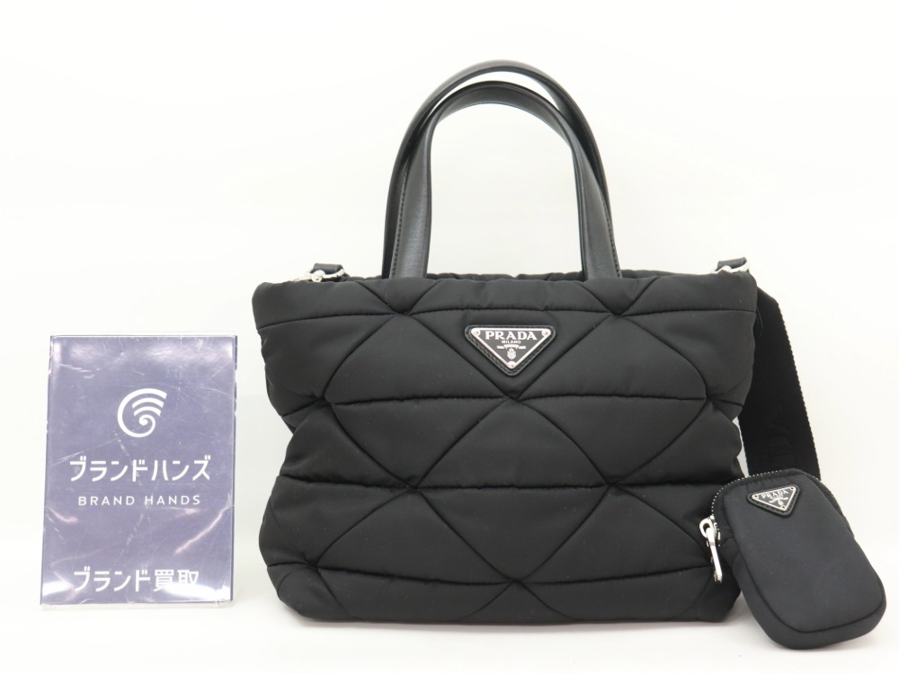 プラダパデットトートバッグ全体