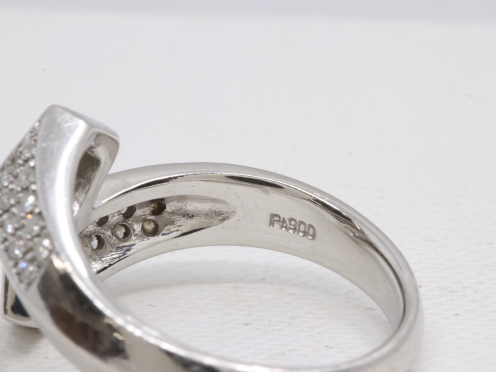 PT900ダイヤリング刻印