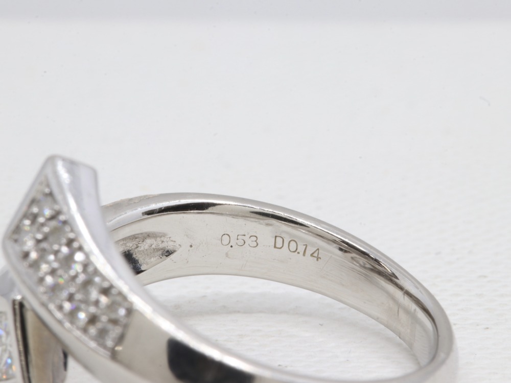 PT900ダイヤリング刻印1