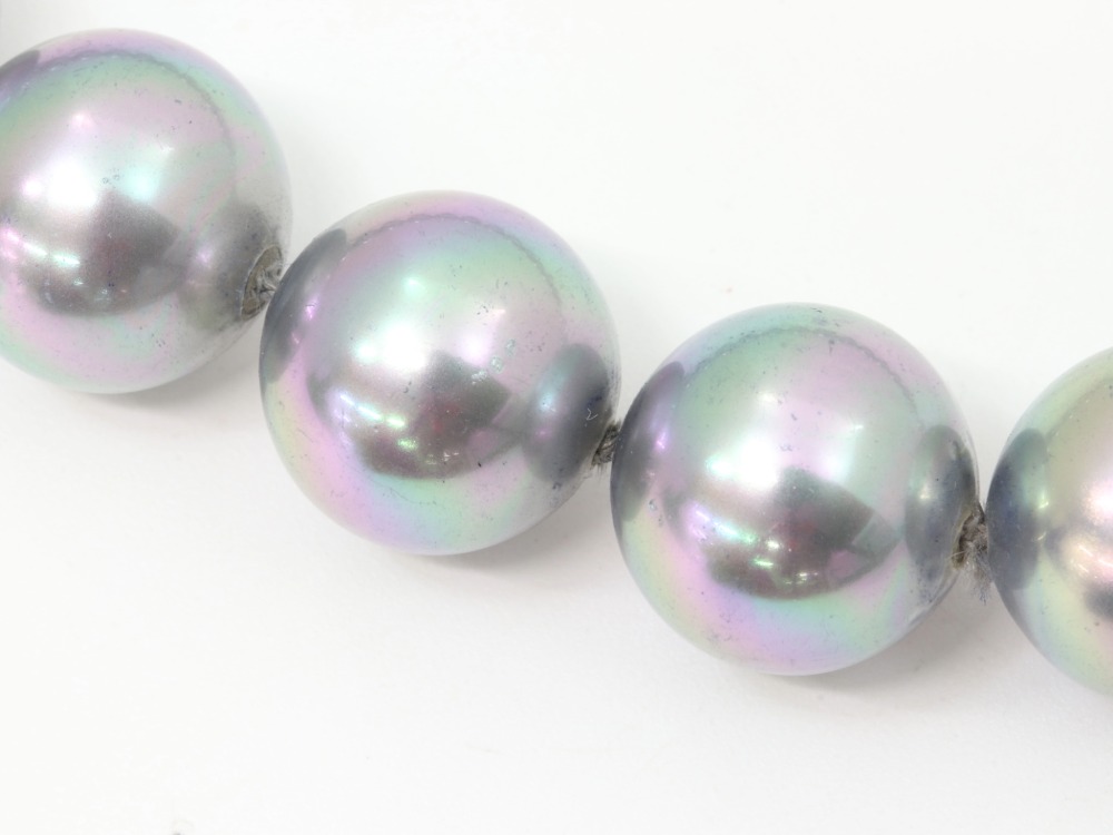 SV黒蝶パールネックレス表面