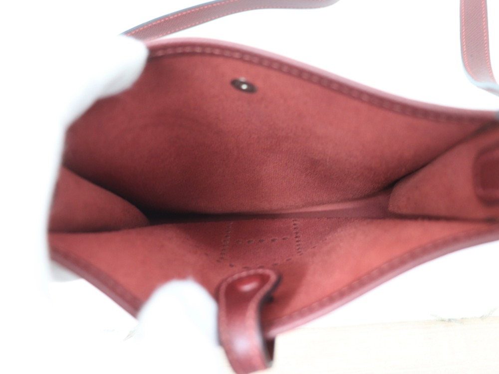 エルメスのエブリン内側