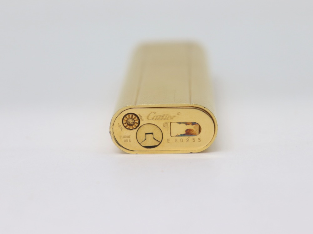 カルティエのガスライター底面