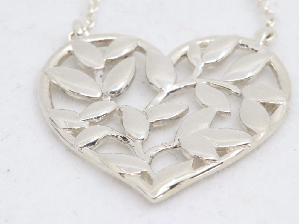 ティファニーネックレストップ