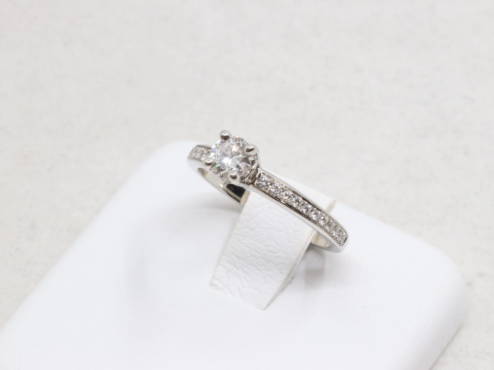 ブルガリのグリフリング全体