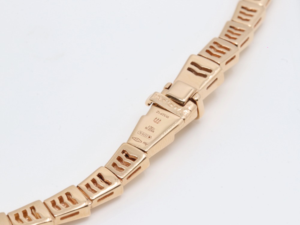 ブルガリのセルペンティネックレス刻印