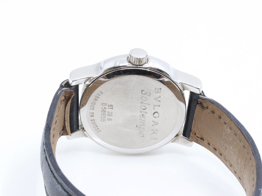 ブルガリのソロテンポST29S裏蓋