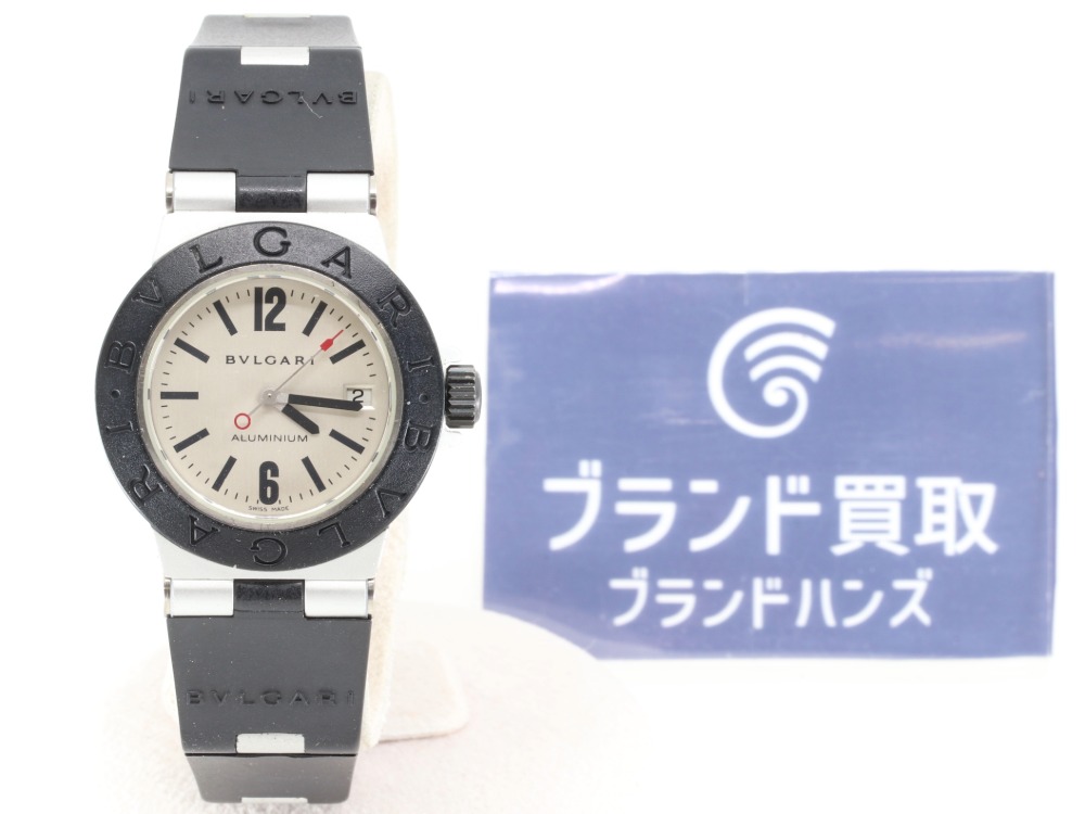 ブルガリアルミニウムクォーツ全体