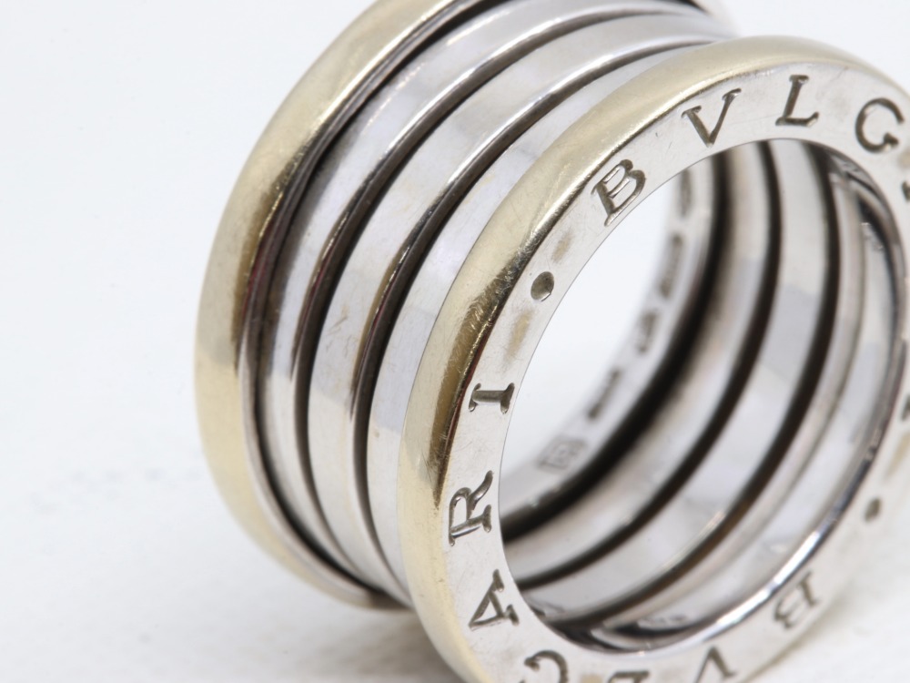 ブルガリビーゼロワンリング表面