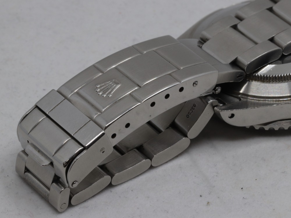 ロレックスのサブマリーナバックル